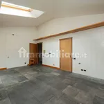 Single family villa, good condition, 470 m², La Pinetina, Appiano Gentile