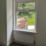 Rent 3 bedroom flat in Wales