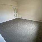 Rent 3 bedroom flat in West Midlands