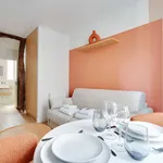 Rent 1 bedroom apartment of 20 m² in Paris