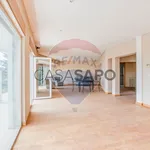 Alugar 4 quarto casa de 369 m² em Almada