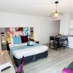 Rent 2 bedroom apartment of 31 m² in Bordeaux