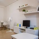 Rent a room of 110 m² in valencia