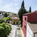 Rent 2 bedroom apartment of 55 m² in Florence