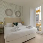 Rent 1 bedroom apartment of 592 m² in Málaga