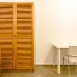 Rent a room in lisbon