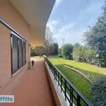 Rent 6 bedroom house of 400 m² in Rome