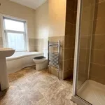 Rent 2 bedroom flat in Wakefield