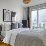 Rent 2 bedroom apartment of 861 m² in Paris