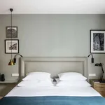 Rent 4 bedroom apartment of 140 m² in barcelona