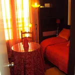 Rent a room in Granada']