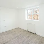 Rent 3 bedroom apartment in London