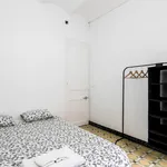 Rent 4 bedroom apartment in Barcelona