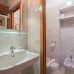 Rent 1 bedroom apartment of 40 m² in Milano