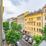 Pronajměte si 3 ložnic/e byt o rozloze 72 m² v Prague