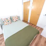 Rent 2 bedroom flat in Manchester