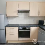 Rent 2 bedroom flat in Aberdeen