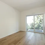 Rent 3 bedroom apartment of 155 m² in Lisbon