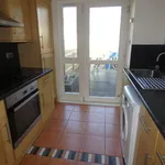 Rent 2 bedroom flat in Renfrewshire