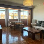 Alquilo 4 dormitorio apartamento de 126 m² en Barañain