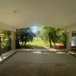 Rent 5 bedroom house in Pelican Waters