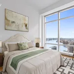 Rent 3 bedroom apartment of 251 m² in New York