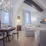 Rent 1 bedroom apartment of 62 m² in Florence