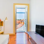 Rent 3 bedroom apartment of 65 m² in Lisbon