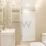 Rent 2 bedroom apartment of 85 m² in Lisbon