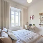 Rent a room in lisbon