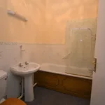 Rent 2 bedroom flat in Winchester