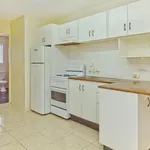 Rent 2 bedroom apartment in Surfers Paradise