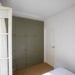 Appartement de 77 m² avec 3 chambre(s) en location à Paris