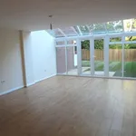 Rent 4 bedroom flat in Waverley