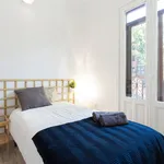 Rent a room of 100 m² in Madrid