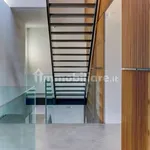 Rent 5 bedroom house of 300 m² in Rome