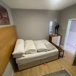 Rent 3 bedroom house in Eccles