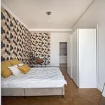 Rent a room in lisbon