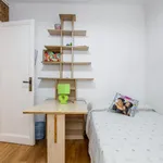 Rent 3 bedroom apartment in Barcelona