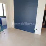 Affitto 5 camera appartamento di 113 m² in Naples