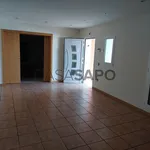 Rent 7 bedroom house of 372 m² in Leiria