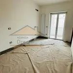 Affitto 4 camera appartamento di 95 m² in Giugliano in Campania