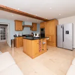 Rent 4 bedroom house in Berkshire