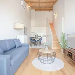 Rent 2 bedroom apartment of 753 m² in Porto