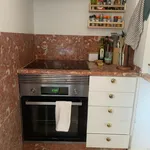 Rent a room of 120 m² in Oeiras