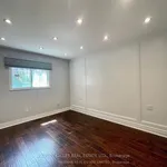 Maison de 699 m² avec 5 chambre(s) en location à Toronto