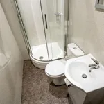 Rent 6 bedroom flat in Birmingham