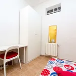 Rent a room of 150 m² in madrid