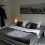 Miete 2 Schlafzimmer wohnung von 85 m² in Stuttgart