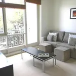 Rent 1 bedroom apartment in St Kilda East